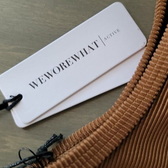 WeWoreWhat Women's Ribbed V-Neck Sports Bra  X-Small - Picture 6 of 11